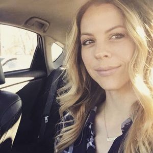 Meet your Posher, Adrianne